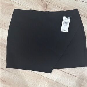 MANGO brand new with tags stretchy Elegant Black Skirt
